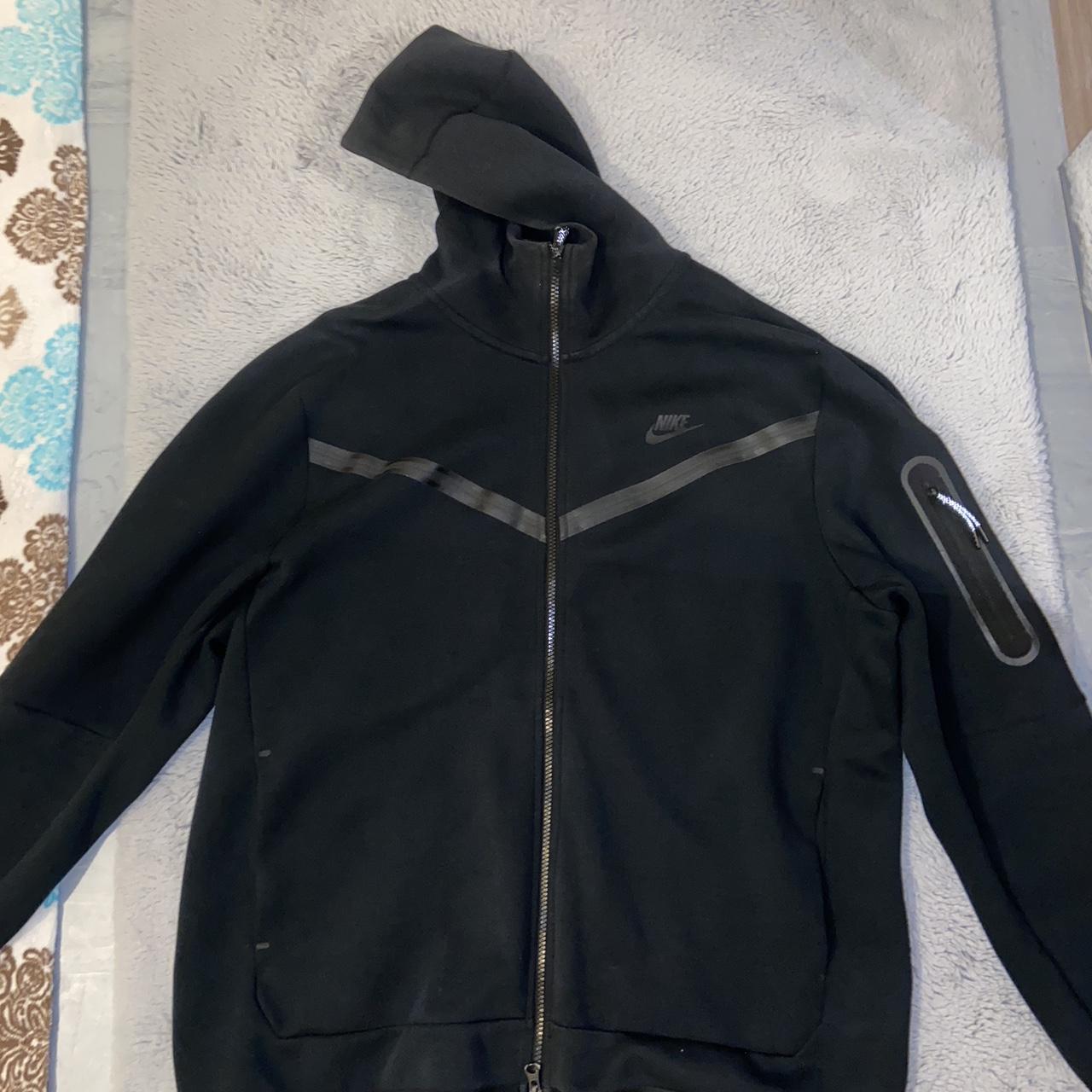 Black Nike Tech Fleece Size XL - Depop