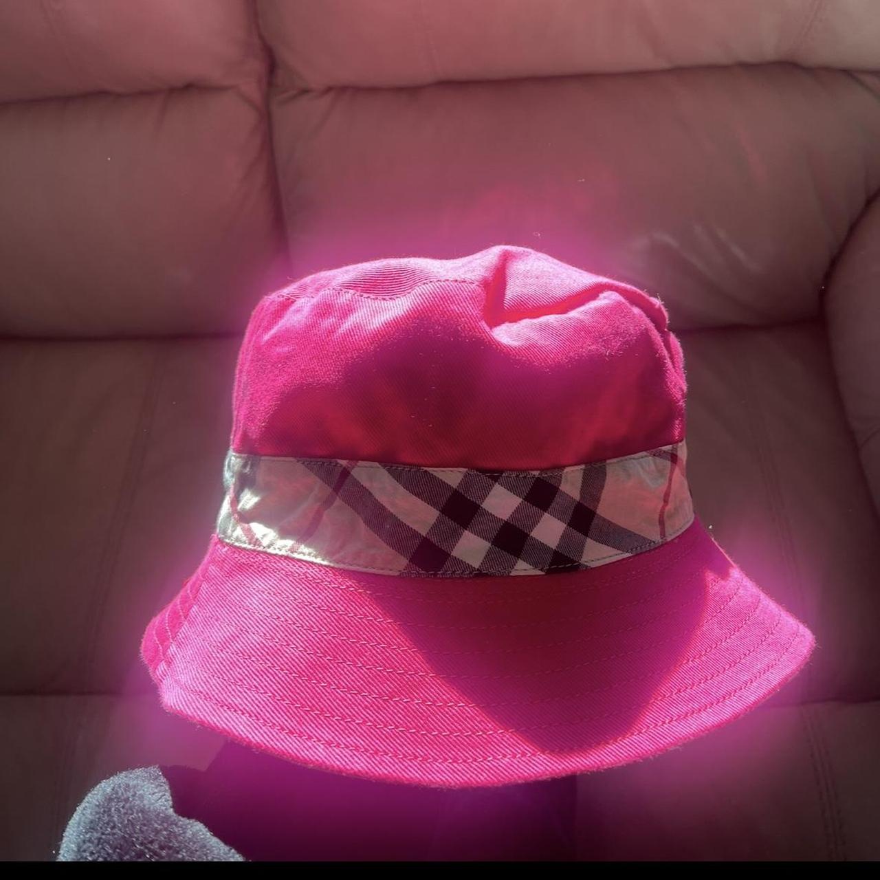 Pink burberry bucket hat online