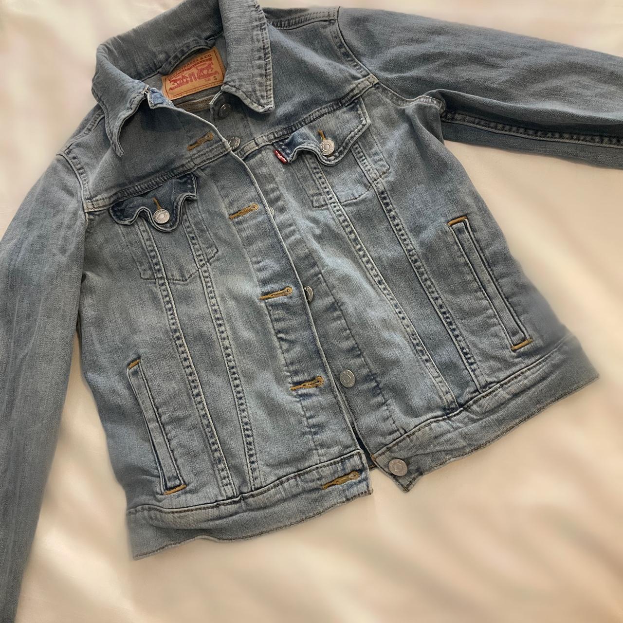 Levi's Women's Jacket | Depop