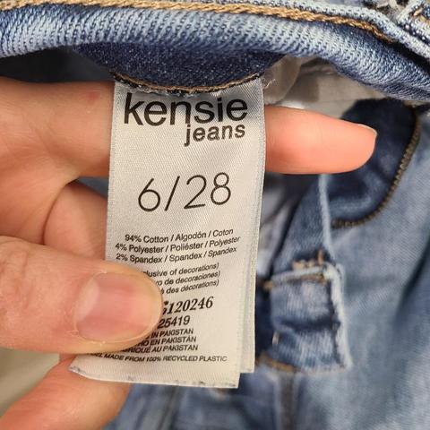 Kensie jeans The juliet high rise slim Size 6/28 - Depop