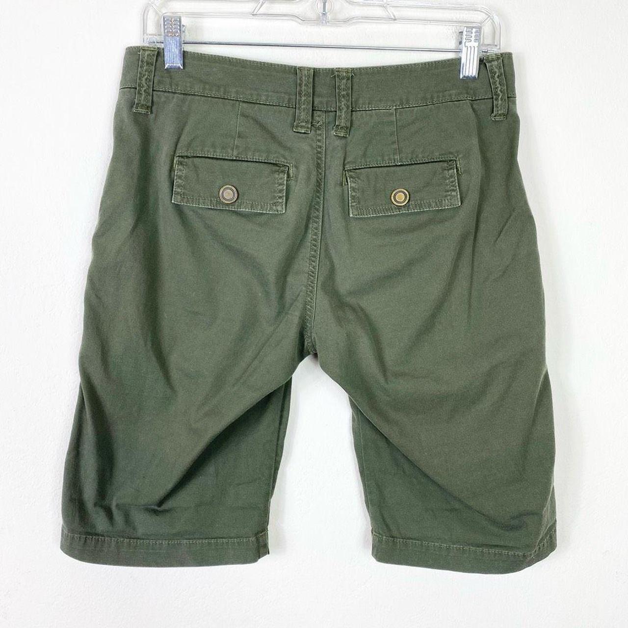 Cabi Ivy League Green Bermuda Shorts Style #816 Size... - Depop