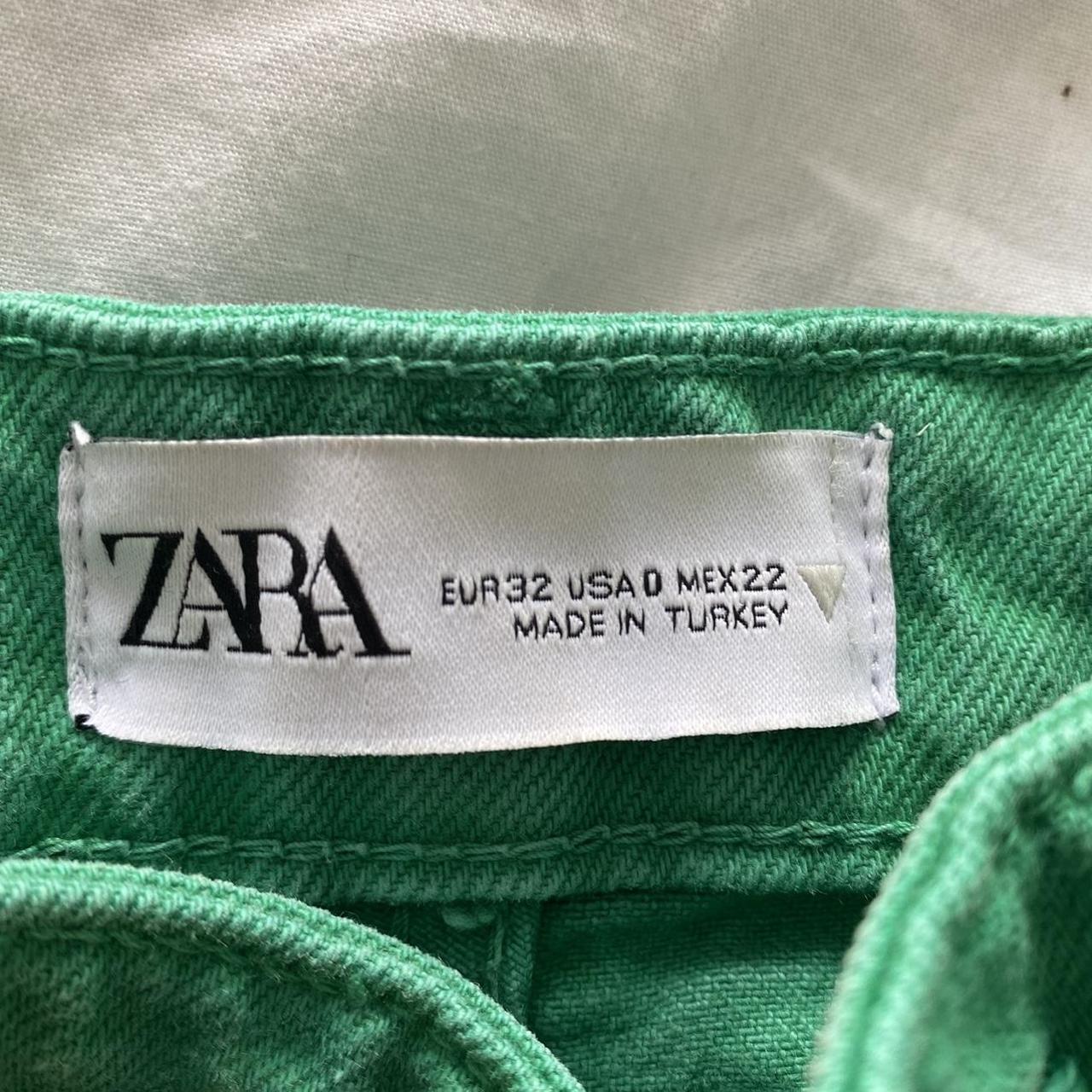 Zara Women's Green and White Jeans | Depop