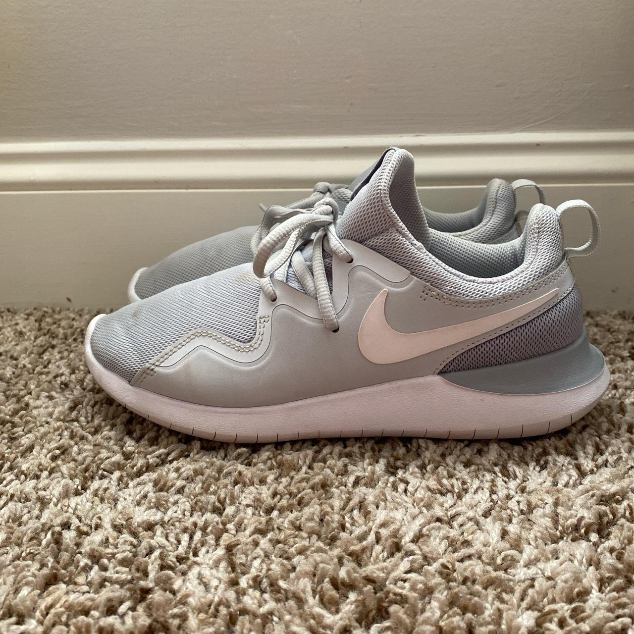 Nike tessen grey sale