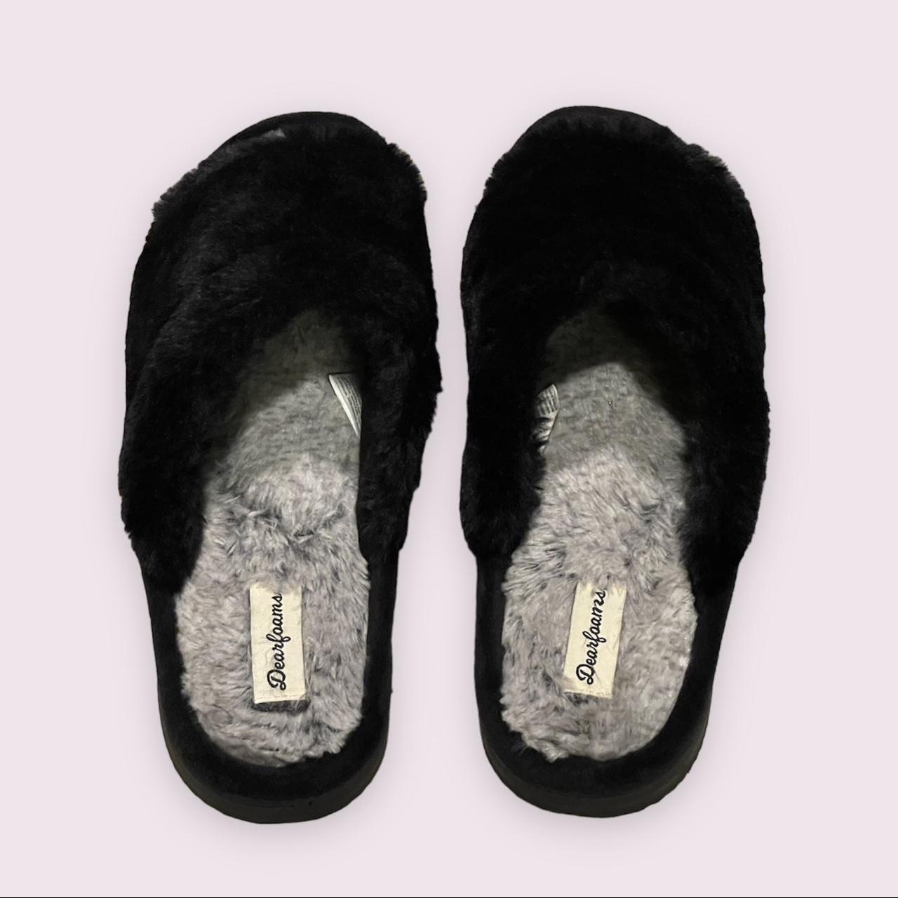 Dearfoams Women's Black and Grey Slippers (2)