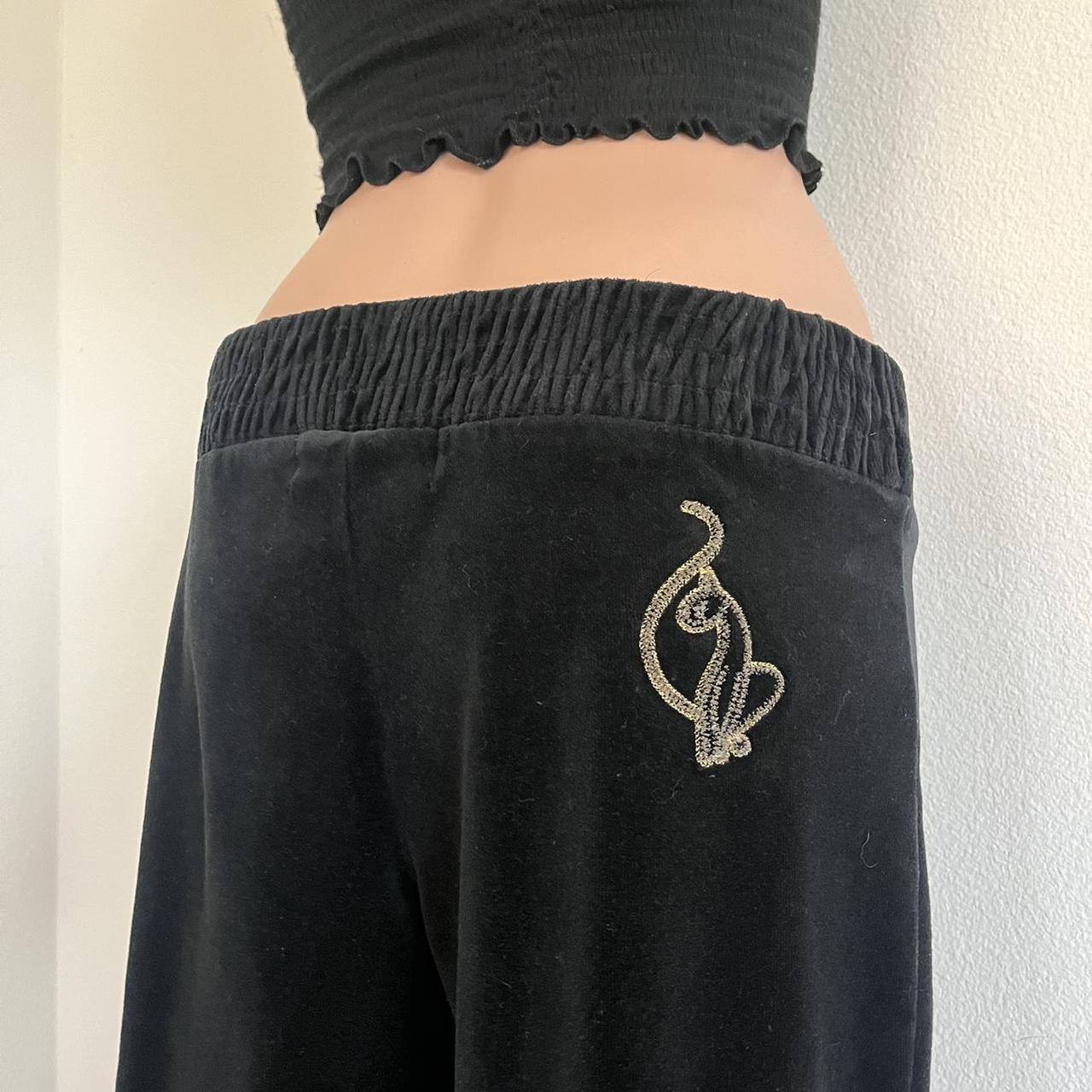 Classic early 2000's low rise sweat pants with the - Depop