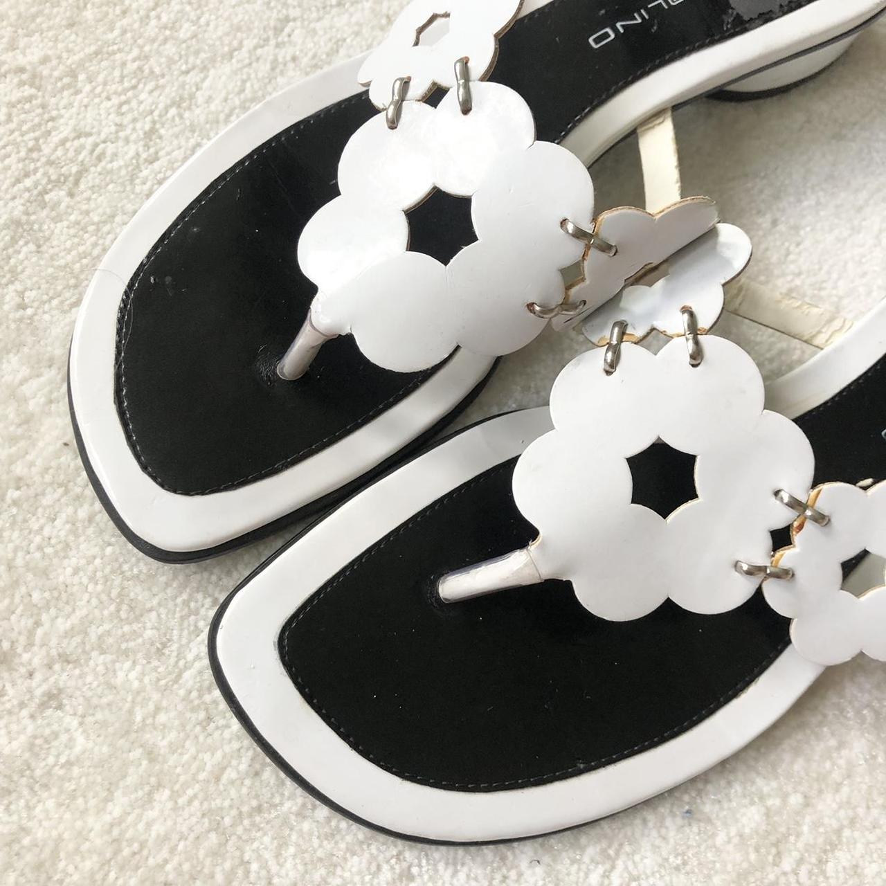 Bandolino deals white sandals