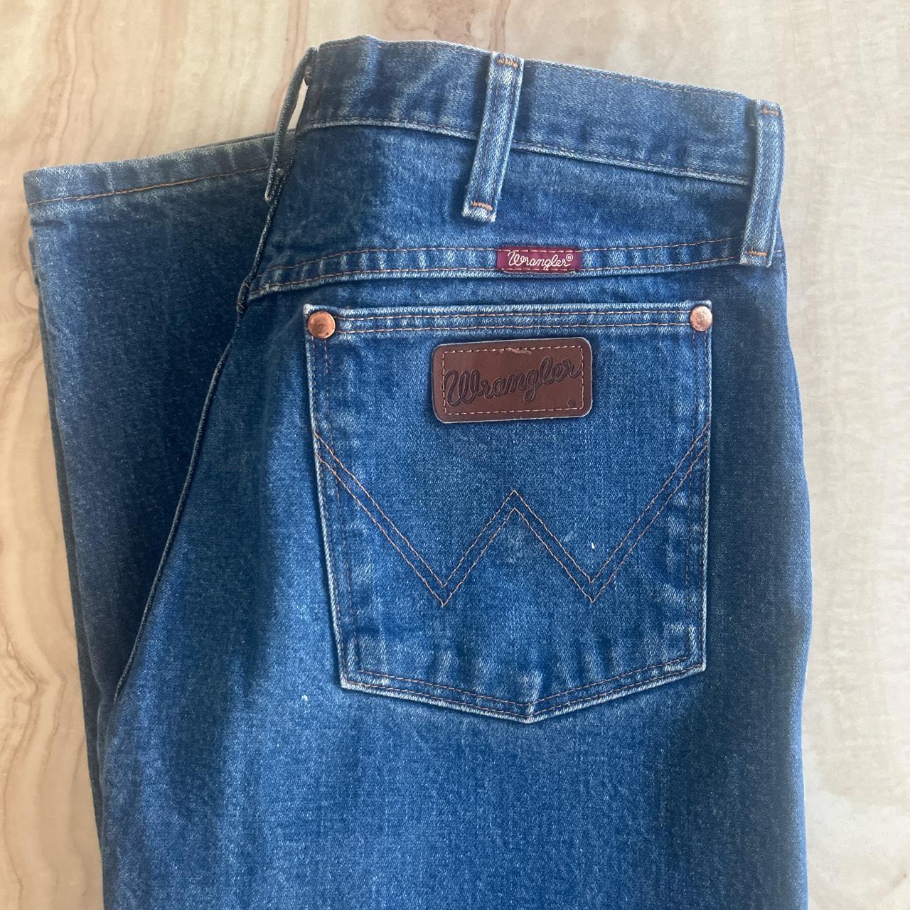 Wrangler relaxed fit jeans. Size 33x30 excellent... - Depop