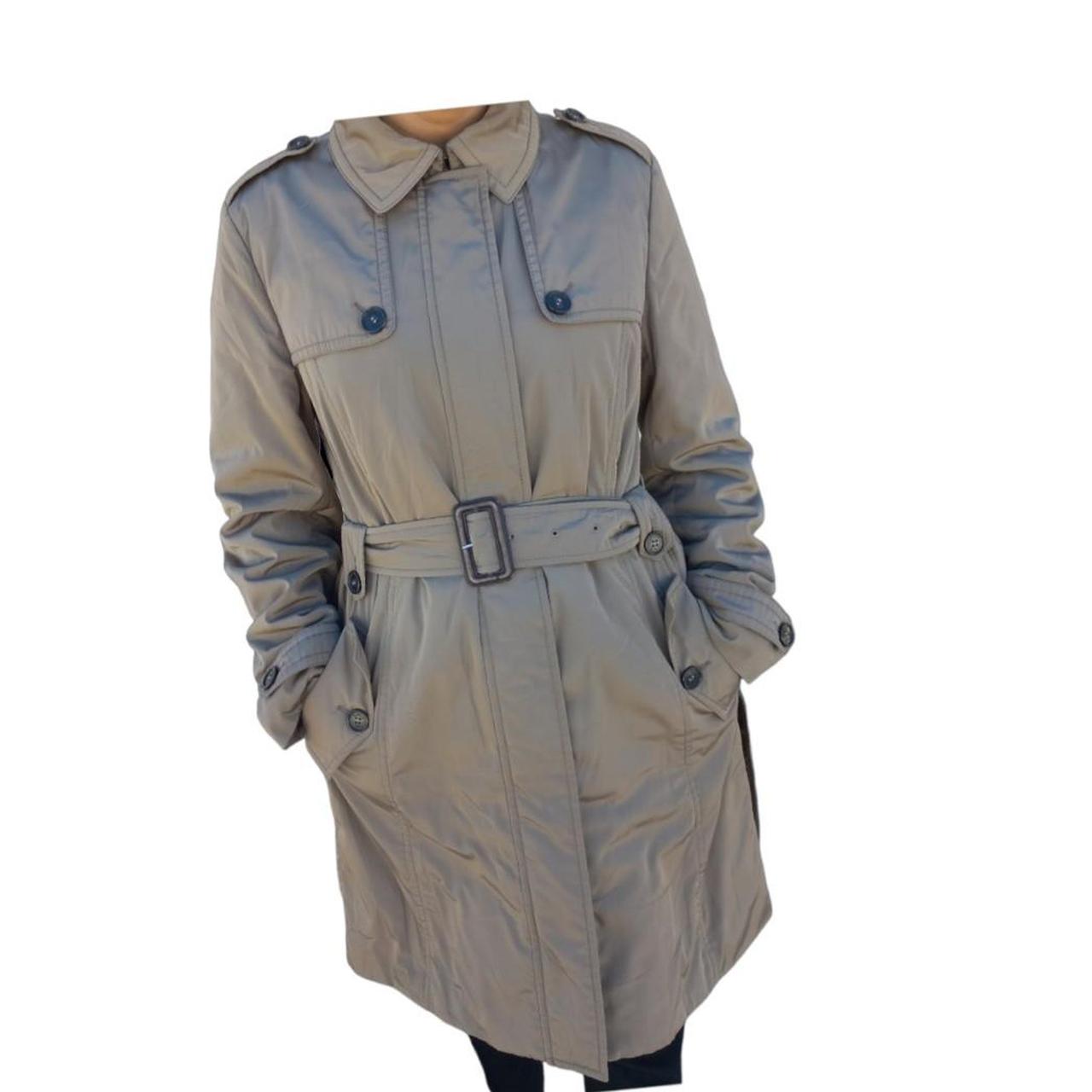 Burberry Women's Coat Depop