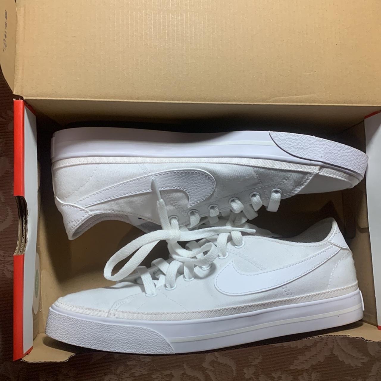 Nike Women's White Trainers | Depop