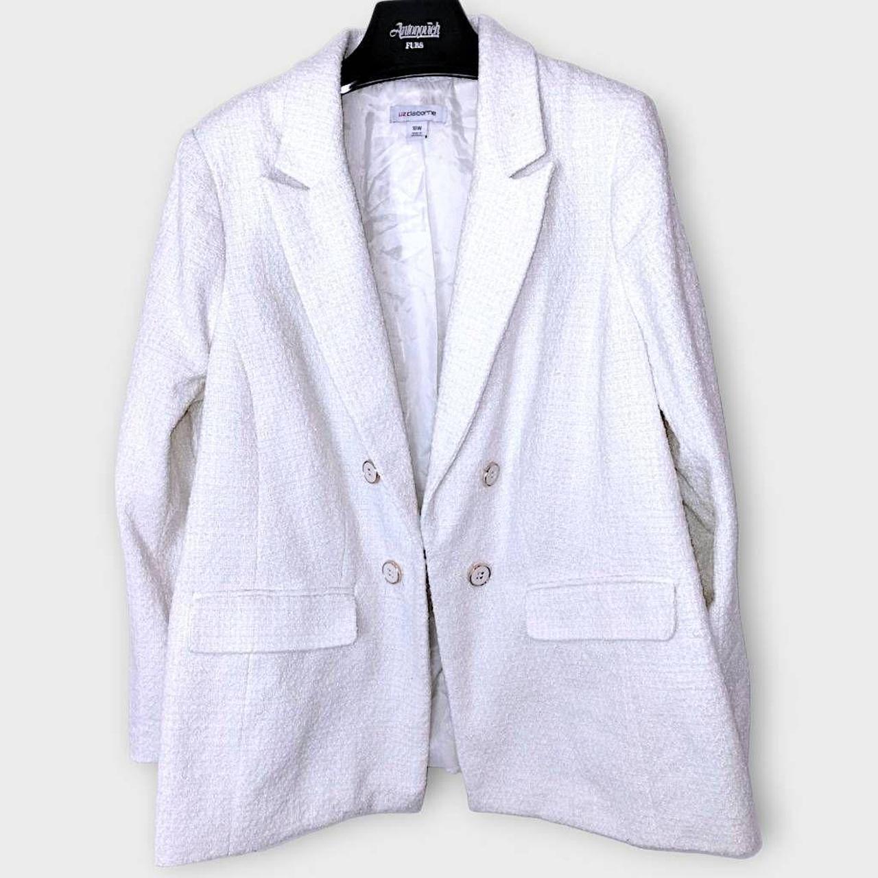 This Liz Claiborne suit jacket is perfect for any. Depop