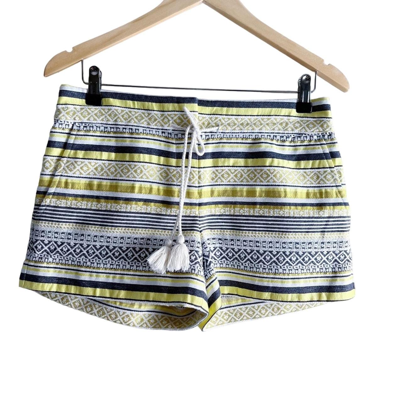 Ann Taylor LOFT The Riviera Short in Yellow White. Depop