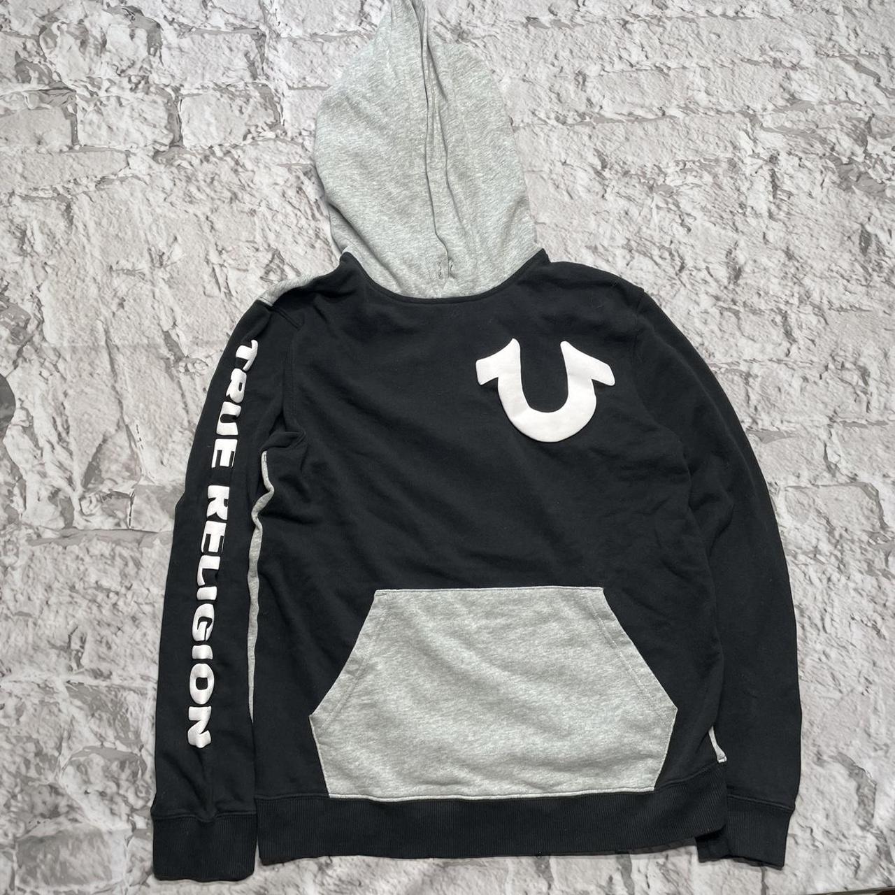 item listed by coopsellsclothes