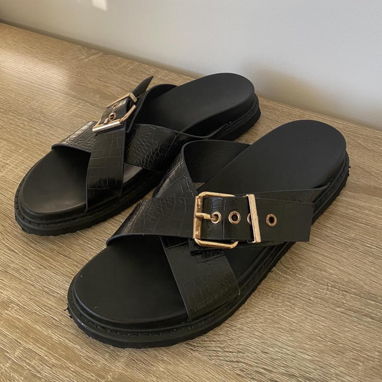 Selling! Billini Slides 🖤 In excellent condition!... - Depop