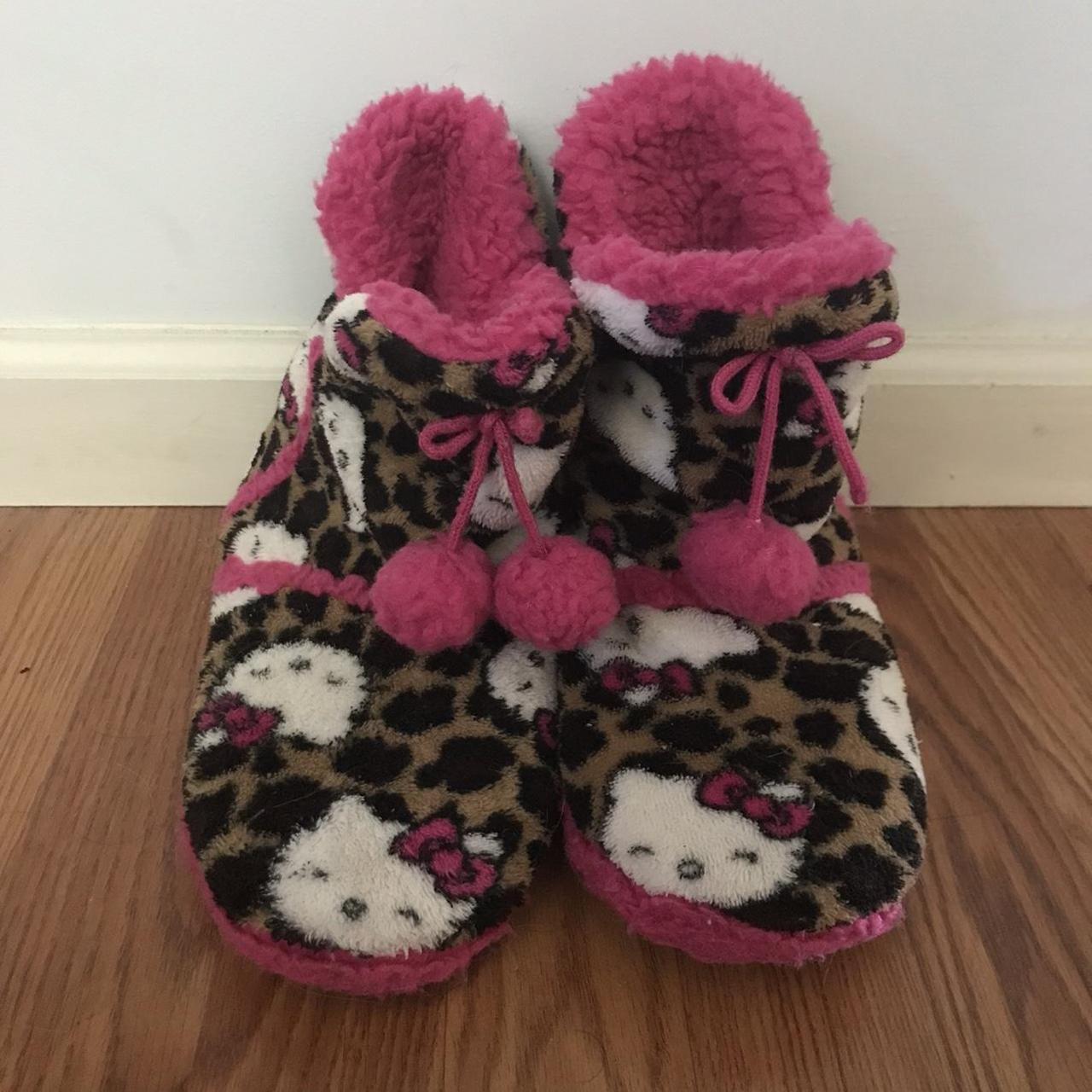 Hello Kitty Women's Pink and Black Slippers Depop