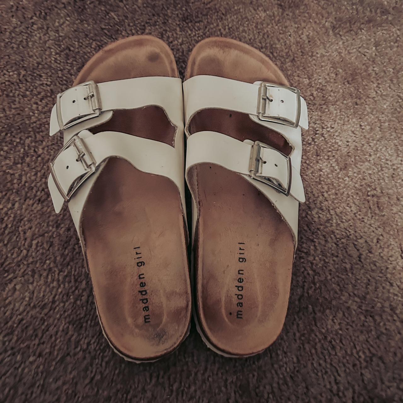 Madden girl hotsell birkenstocks white