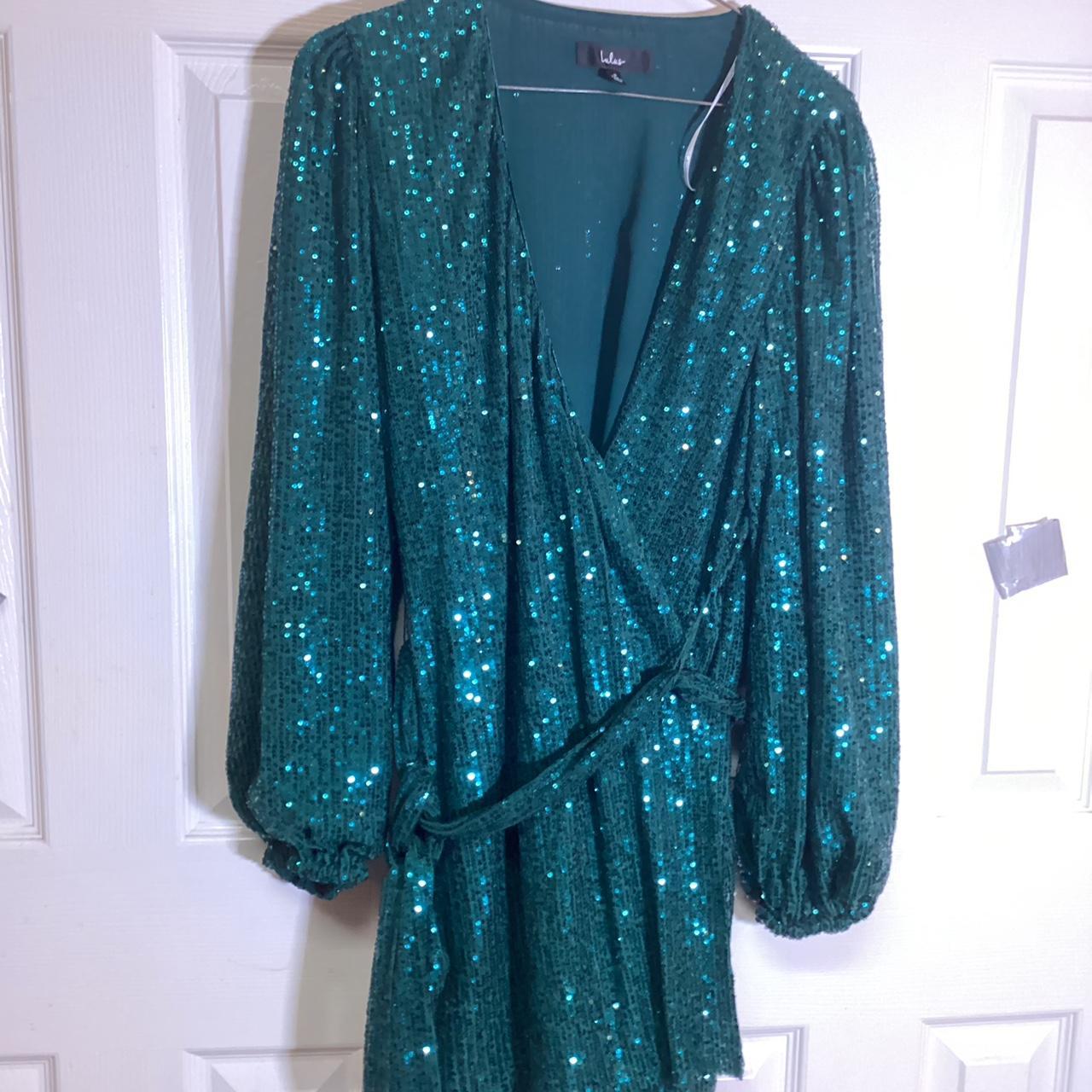 NWOT Lulu’s Emerald green sequin dress very cute 🥰... - Depop