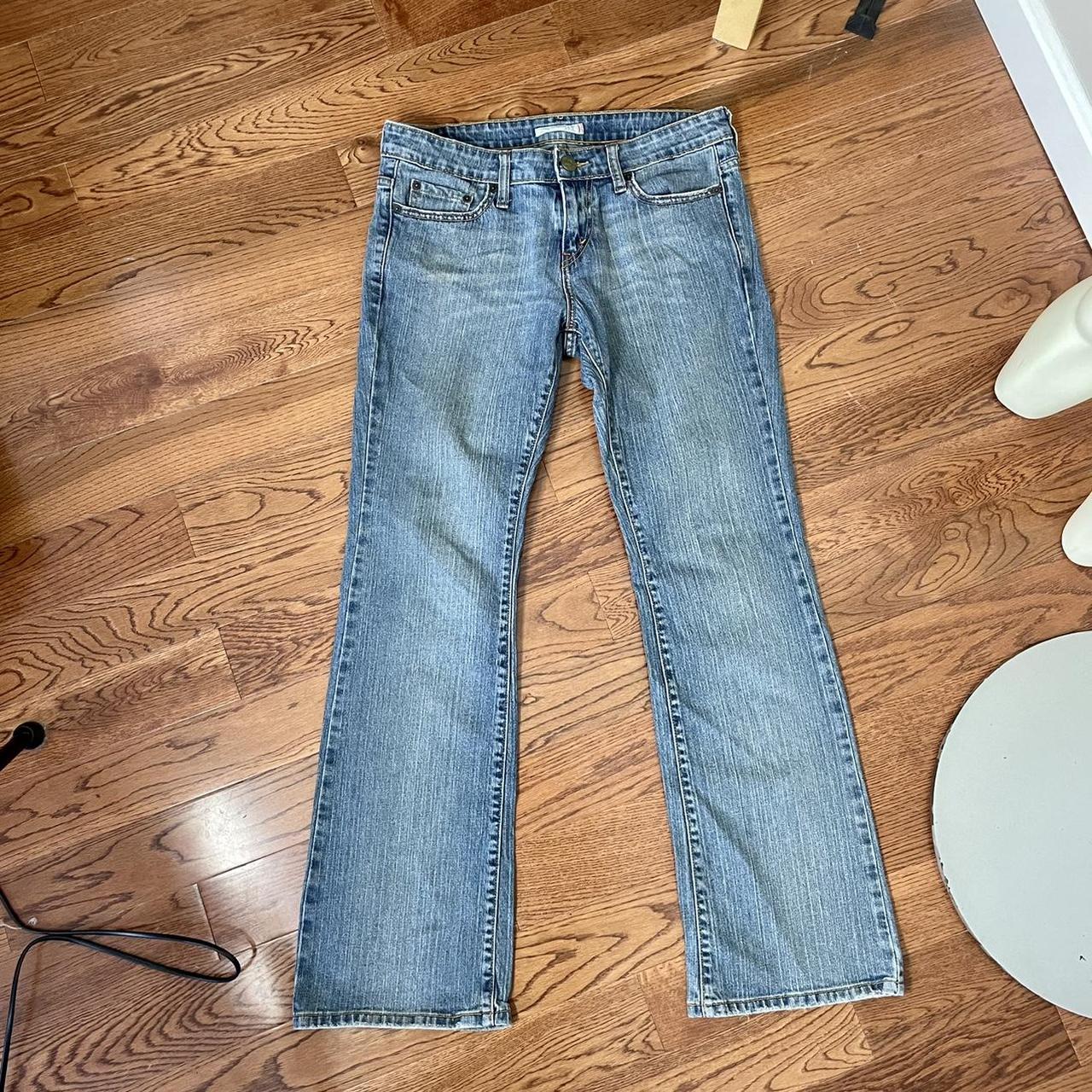 Levi's Women's Blue Jeans | Depop