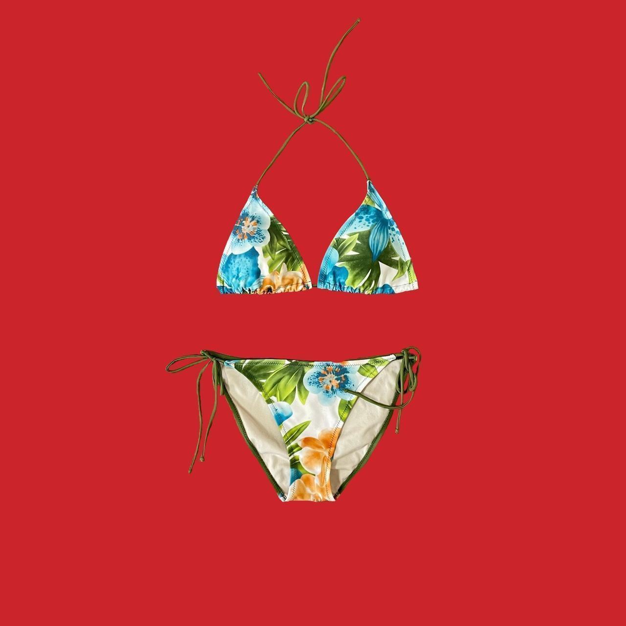 Vintage 2000s green tropical floral bikini by Mia... Depop