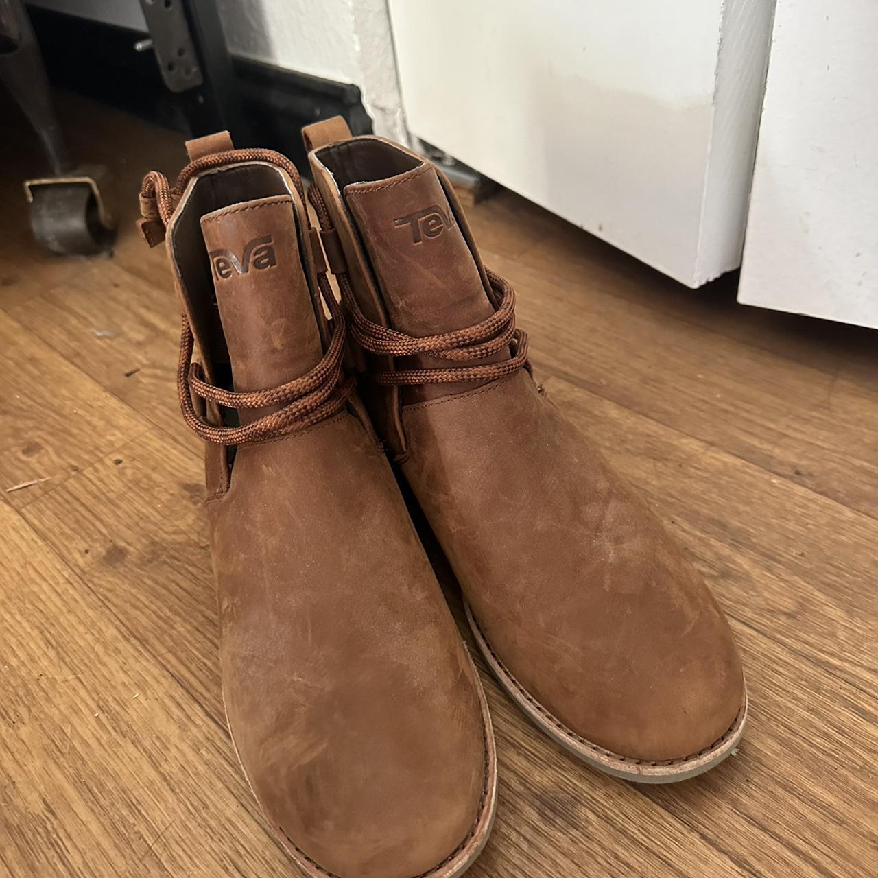 teva womens leather boots