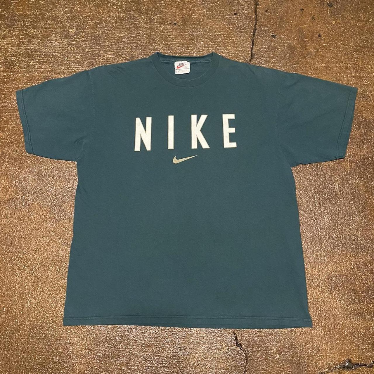 Nike Men's Green and White T-shirt | Depop