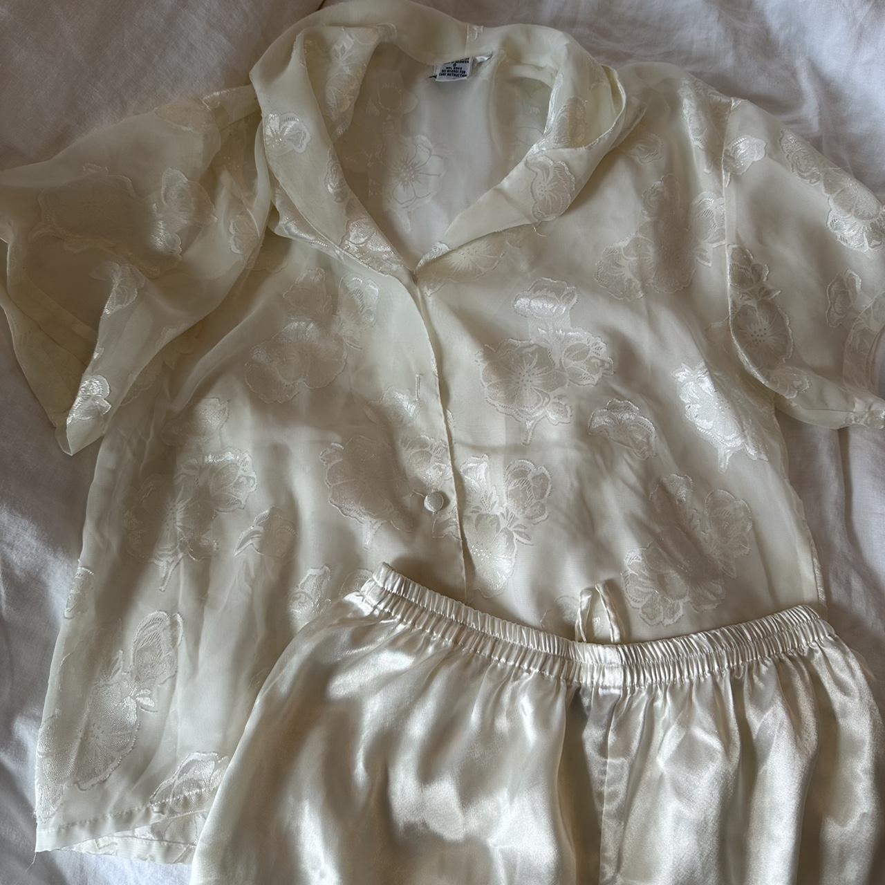 item listed by anjolaodukoya