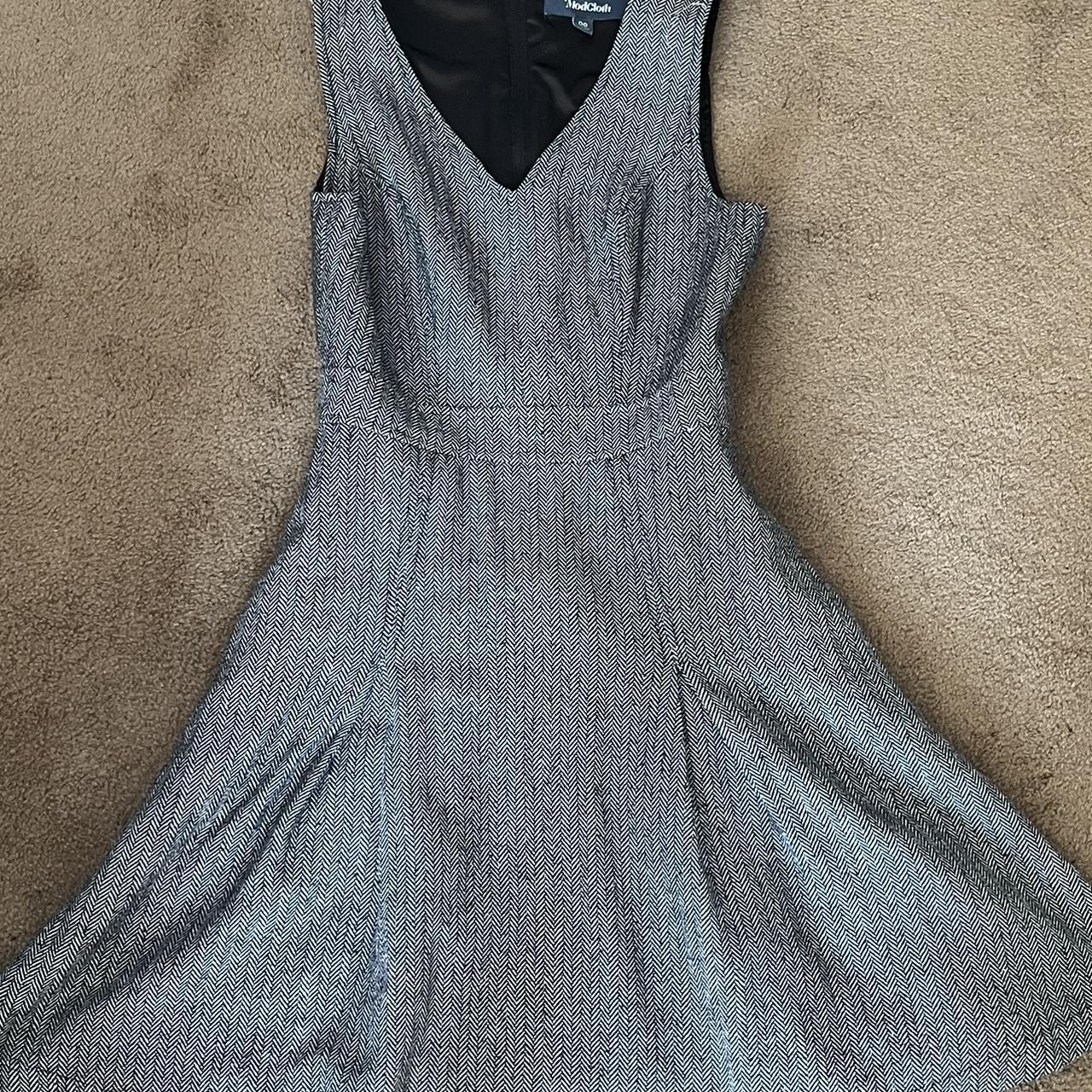 ModCloth Women's Grey and Black Dress | Depop