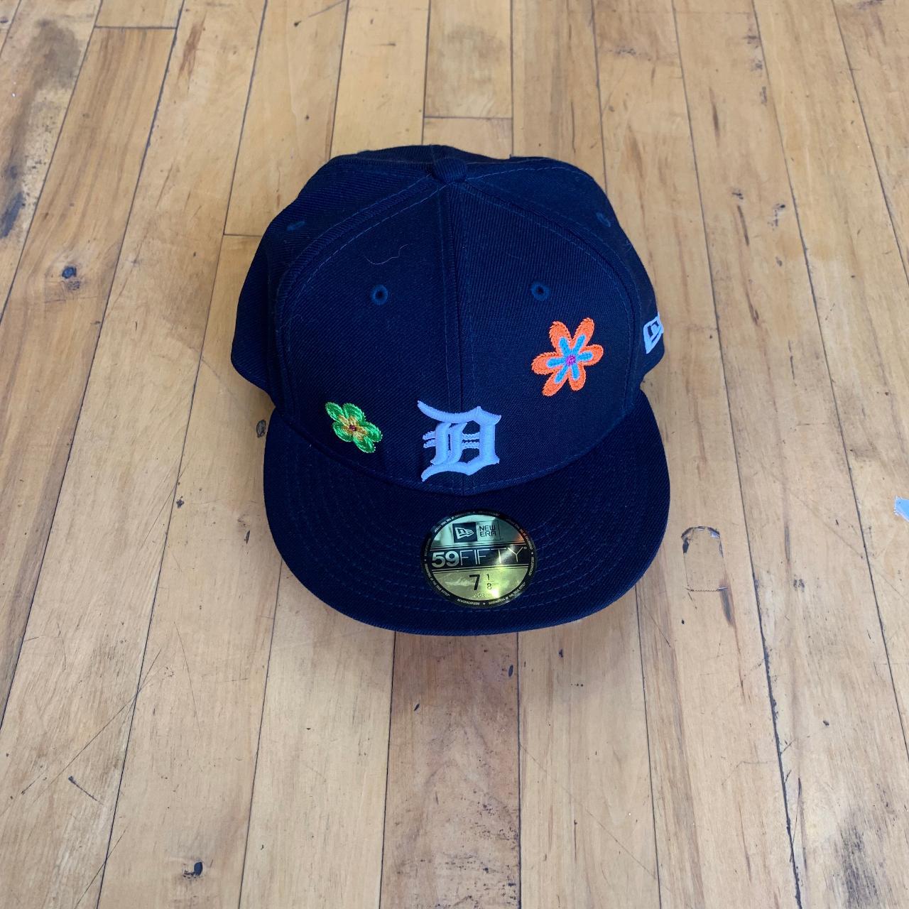 Men's Detroit Tigers New Era Navy Chain Stitch Floral 59FITY Fitted Hat