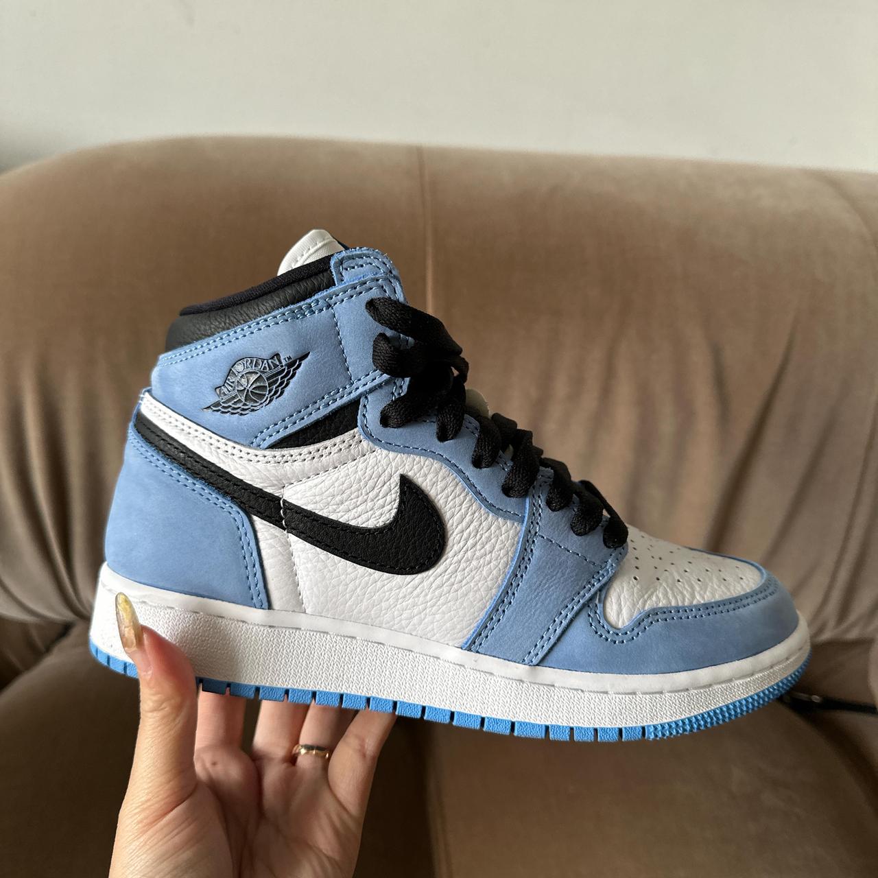 Nike Air Jordan 1 Retro store OG GS University Blue, 5Y