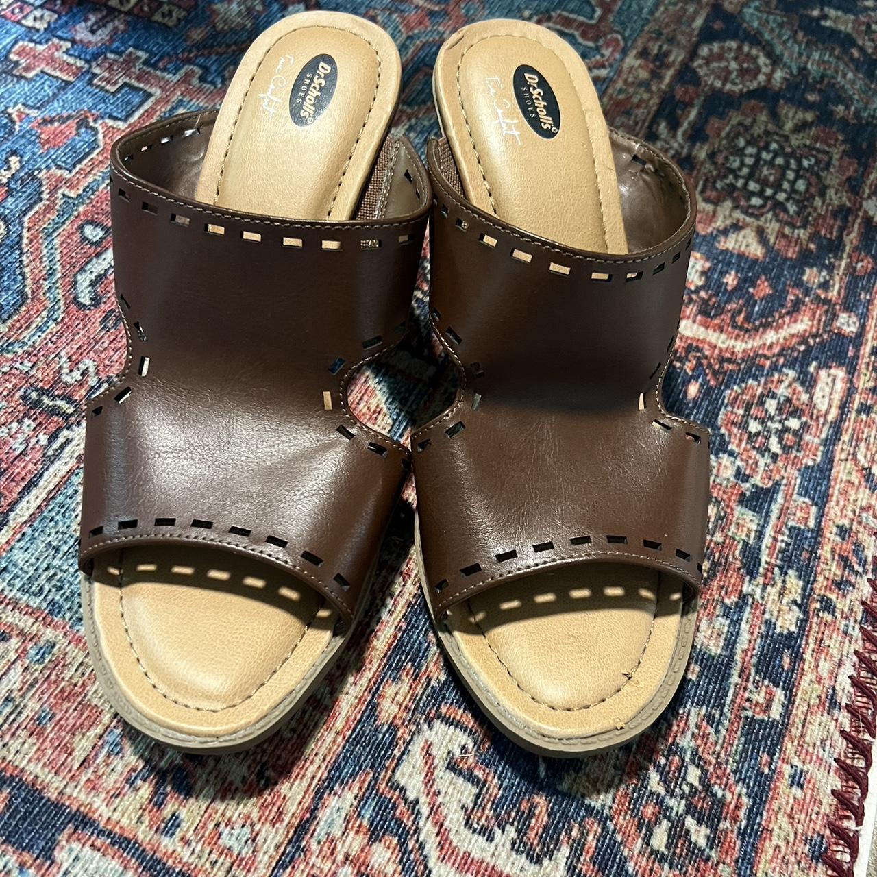 Like new Dr Scholls cute sandals! Low heel, great... - Depop