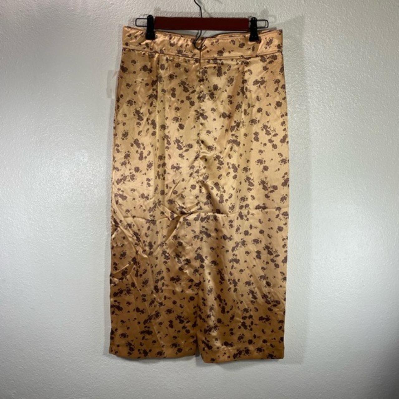Zara Women's Tan Skirt Depop