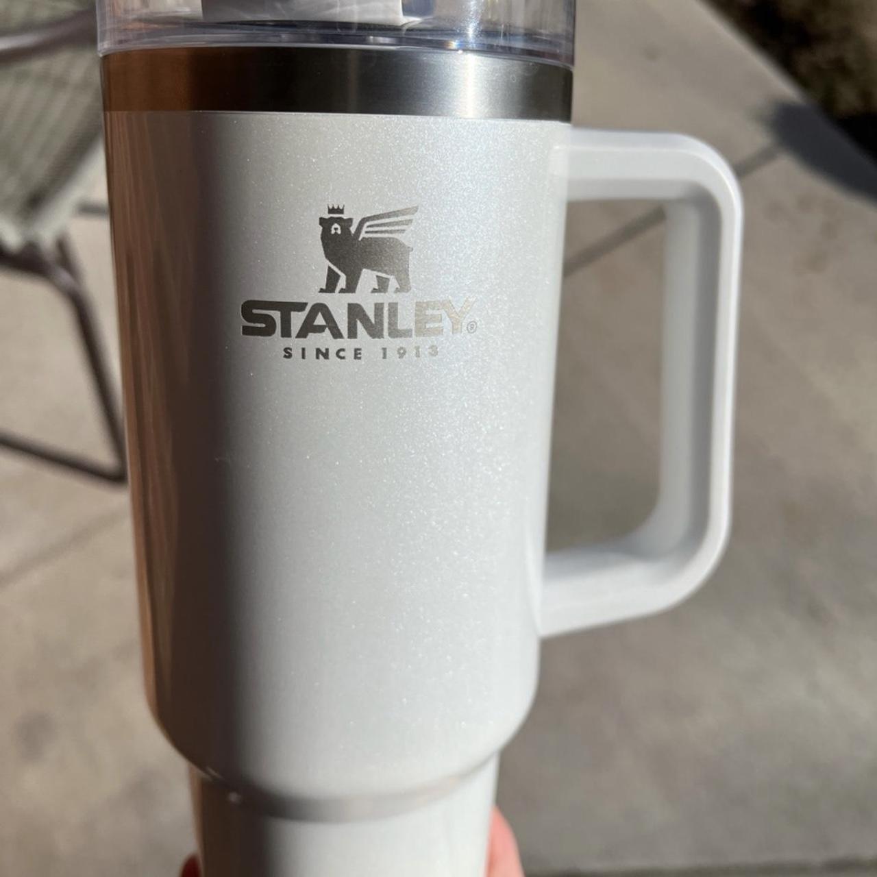 Stanley 40oz Tumbler in Limited Edition 🩷Camelia - Depop