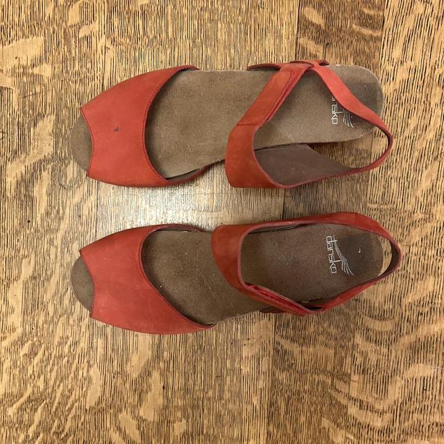 Dansko best sale vera red