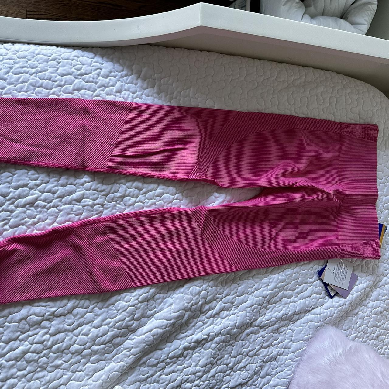 JoyLab Women's Split Flare Leggings - Pink Size L - Depop