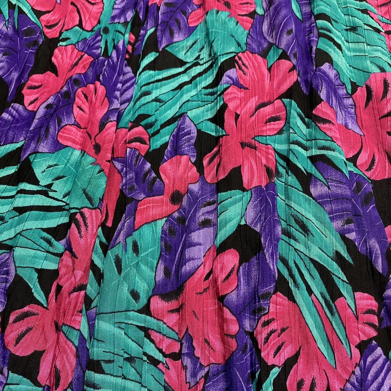 VTG alfred dunner tropical theme maxi skirt... - Depop