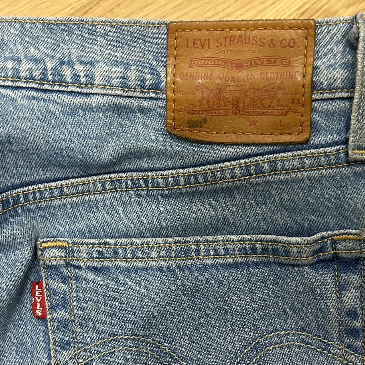 Selling levi hot sale jeans