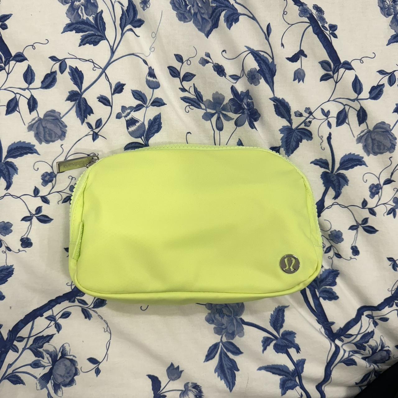 Lululemon Everywhere Belt Bag NEON YELLLW purchases