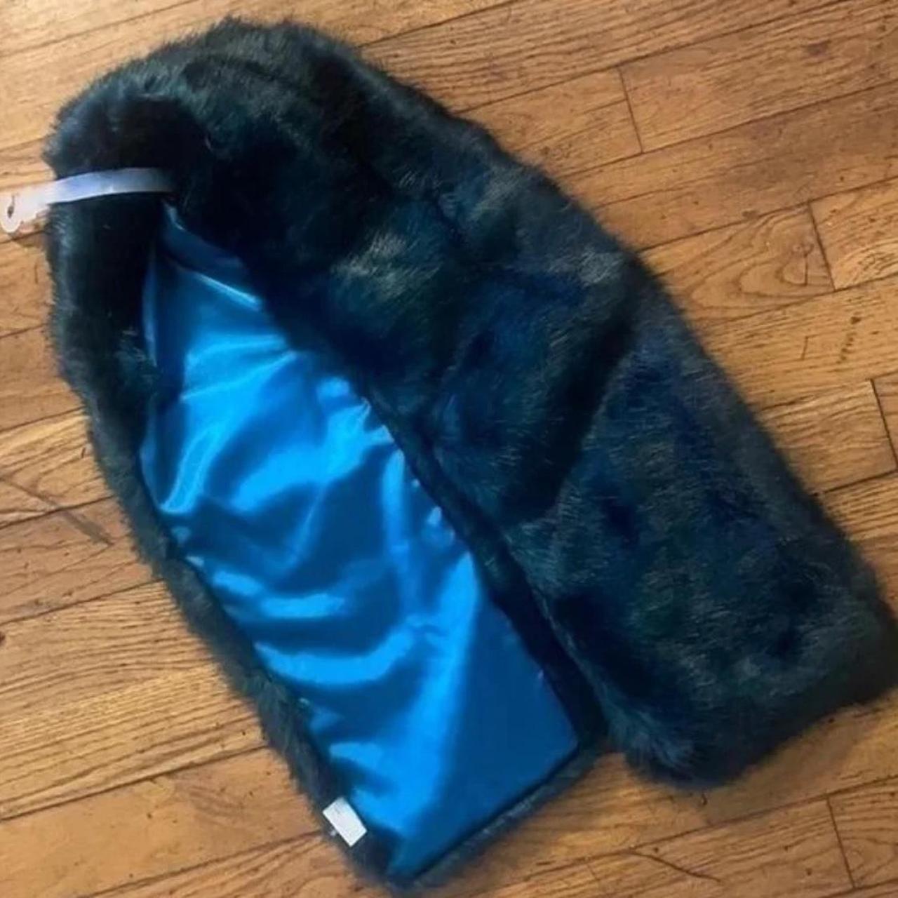 item listed by sanaicloset