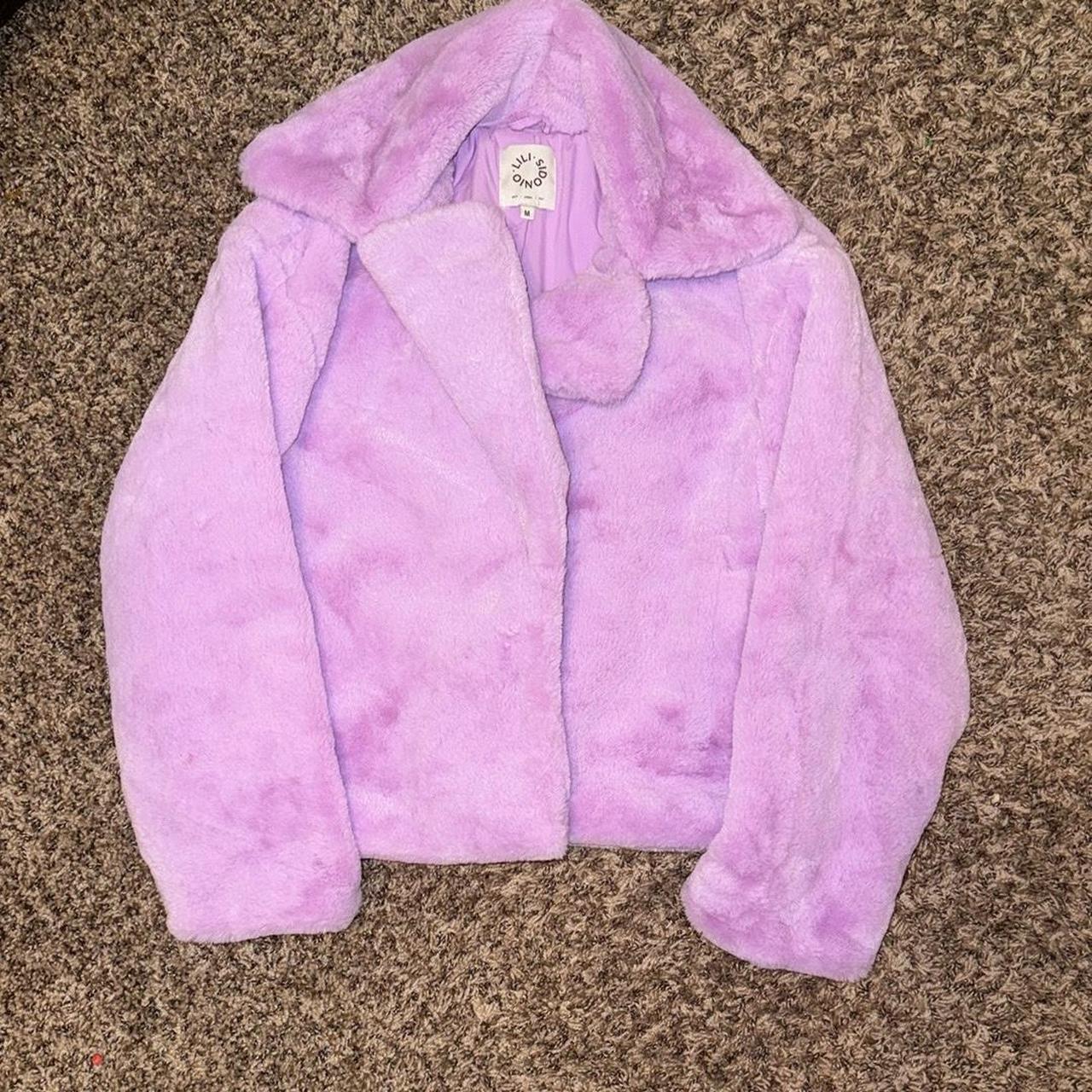 item listed by sanaicloset
