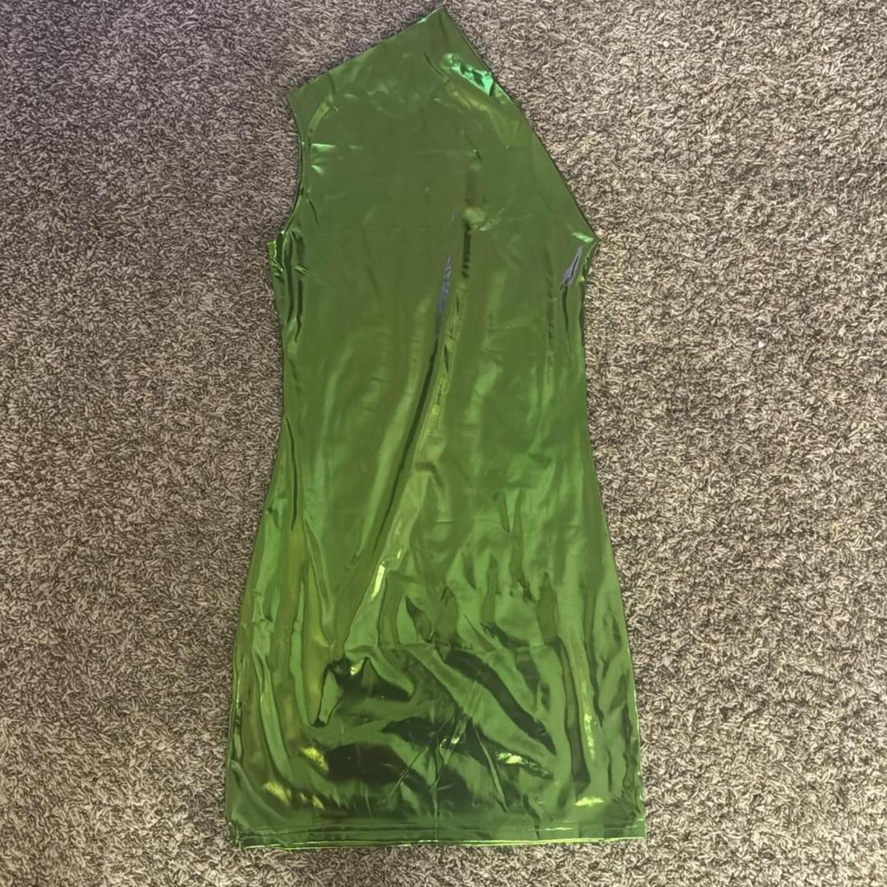 item listed by sanaicloset