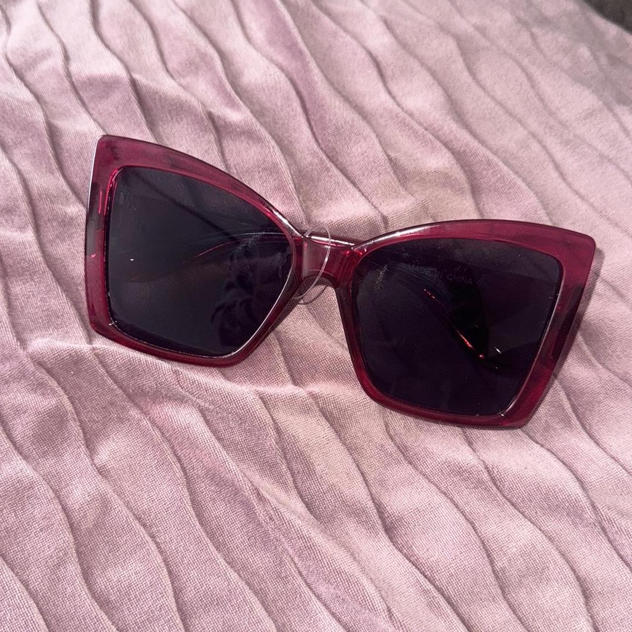 item listed by sanaicloset