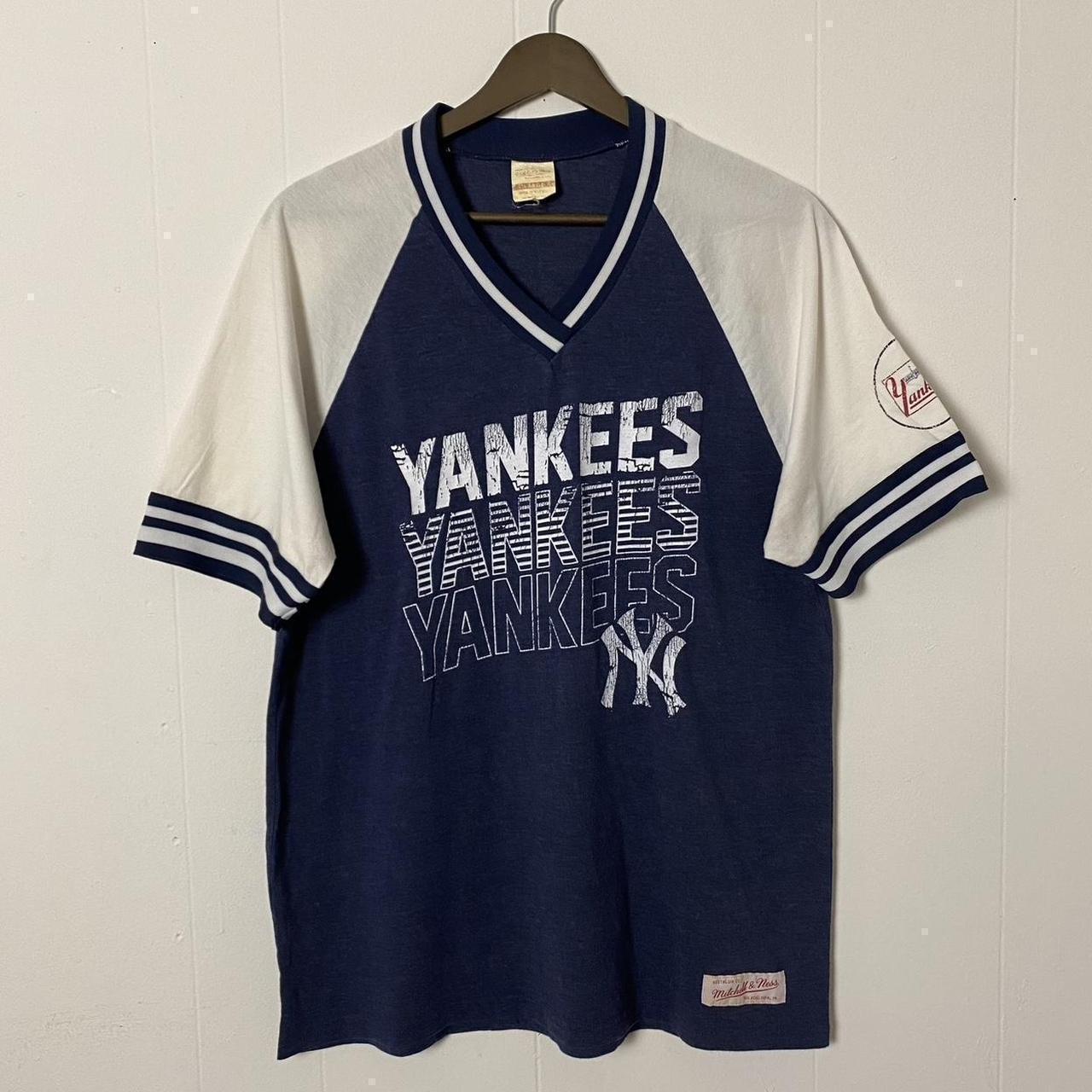 Vintage Yankees Tee Mitchell & Ness - Depop