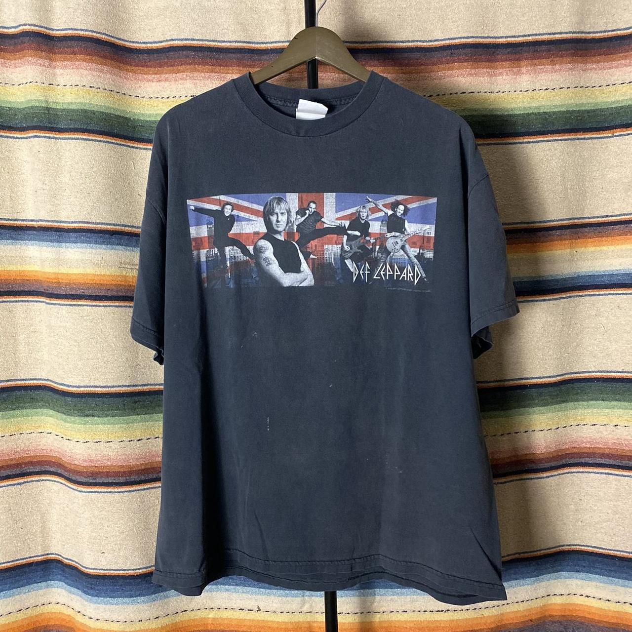 VINTAGE 90s BLACK DEF LEPPARD BAND...