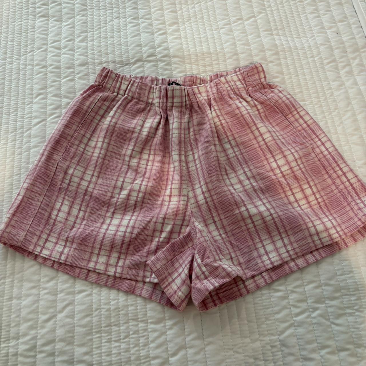 Brandy Melville Women's Shorts Pink One size – Very cute and