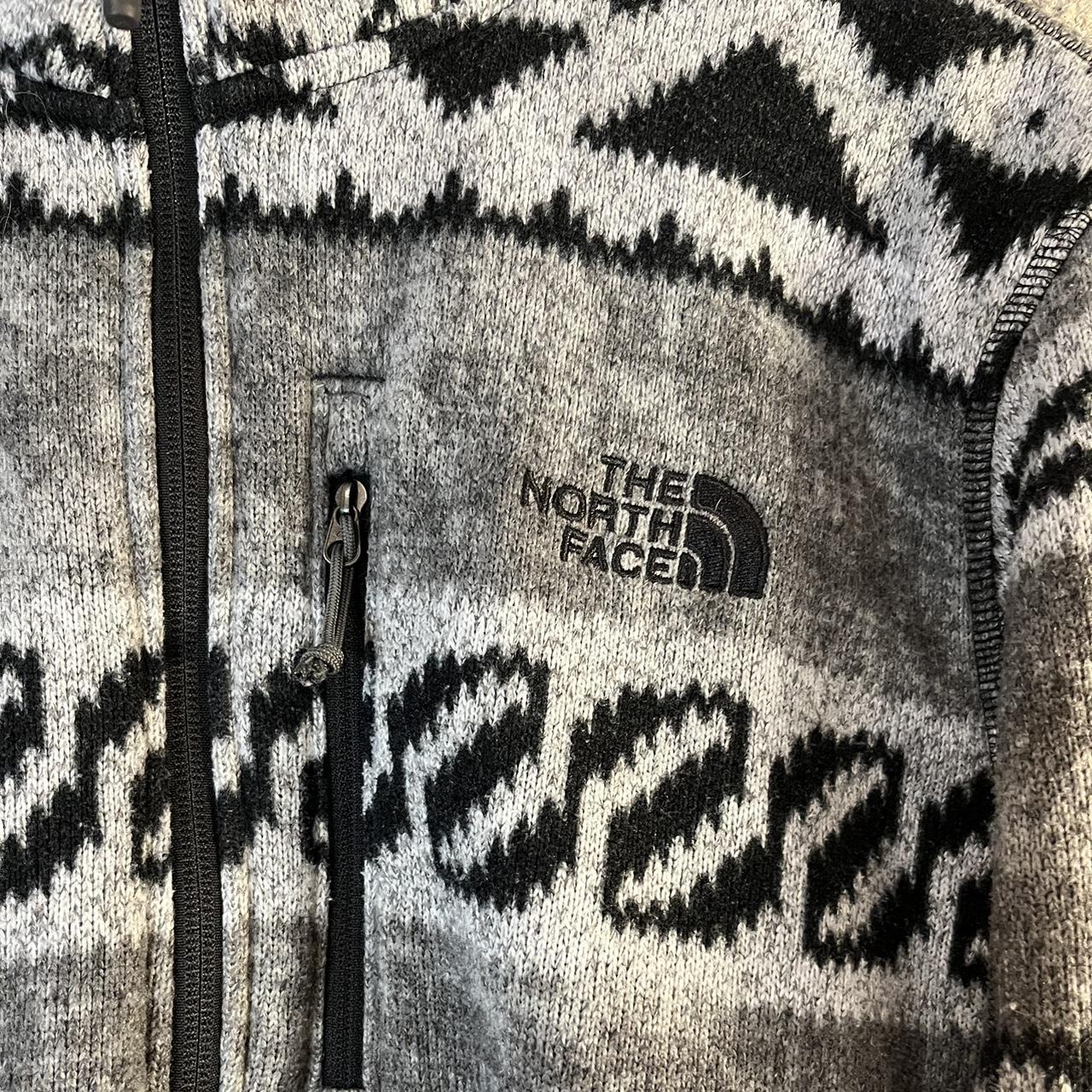The North Face Men's Grey and Black Jumper (2)