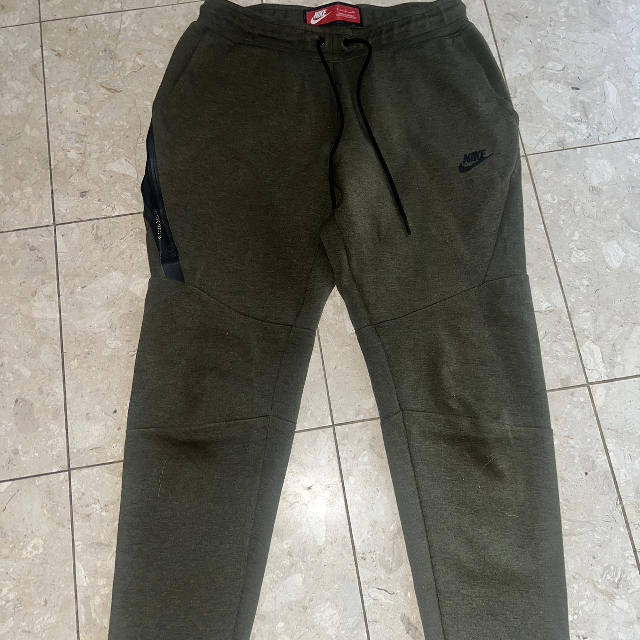 mens khaki nike joggers