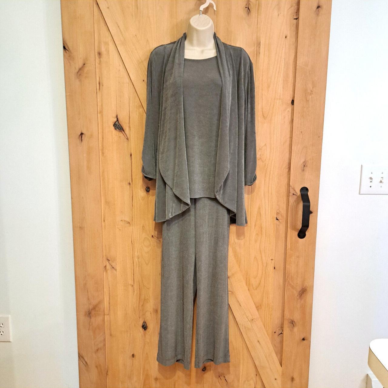 item listed by ginghamblue