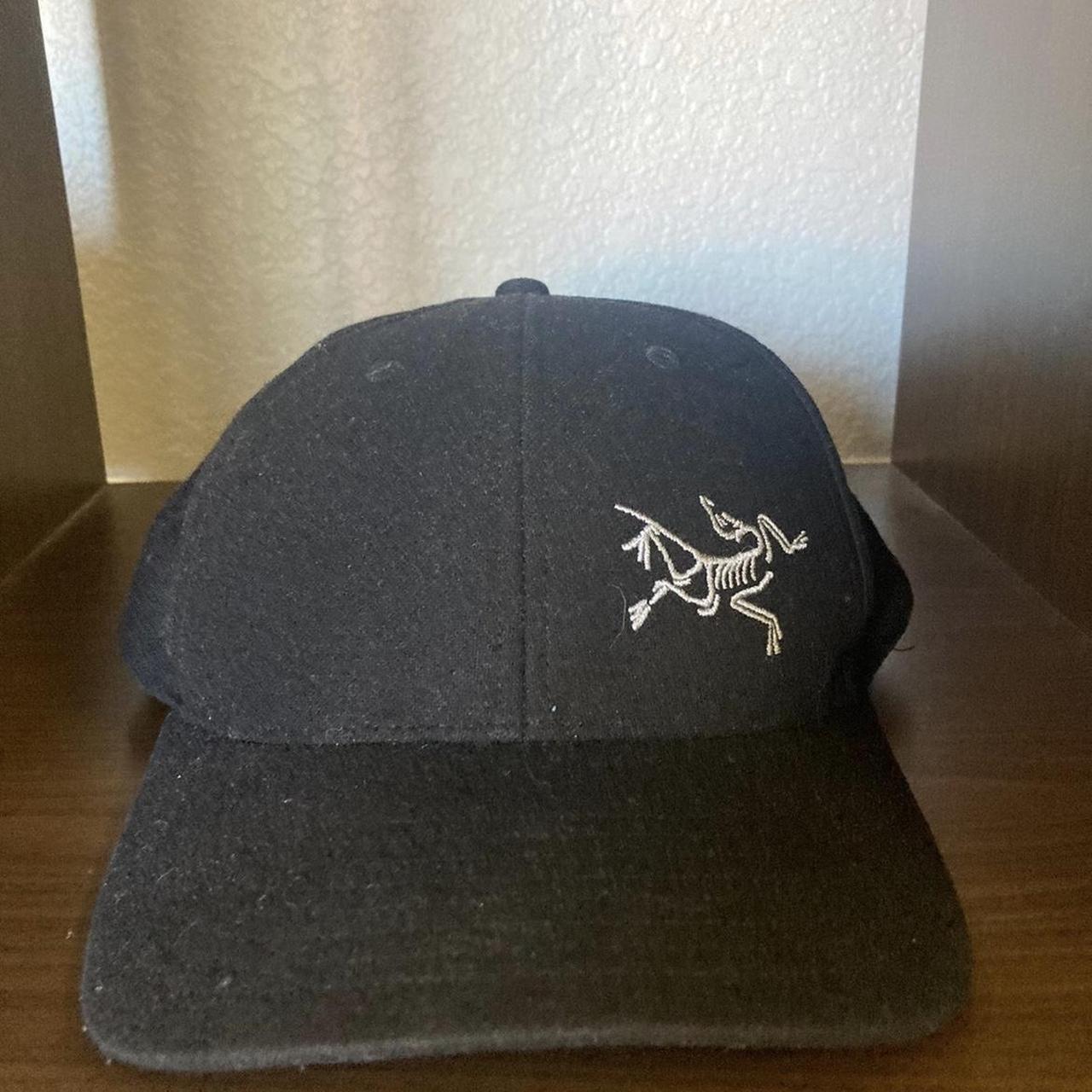 Arc'teryx Men's Black Hat | Depop