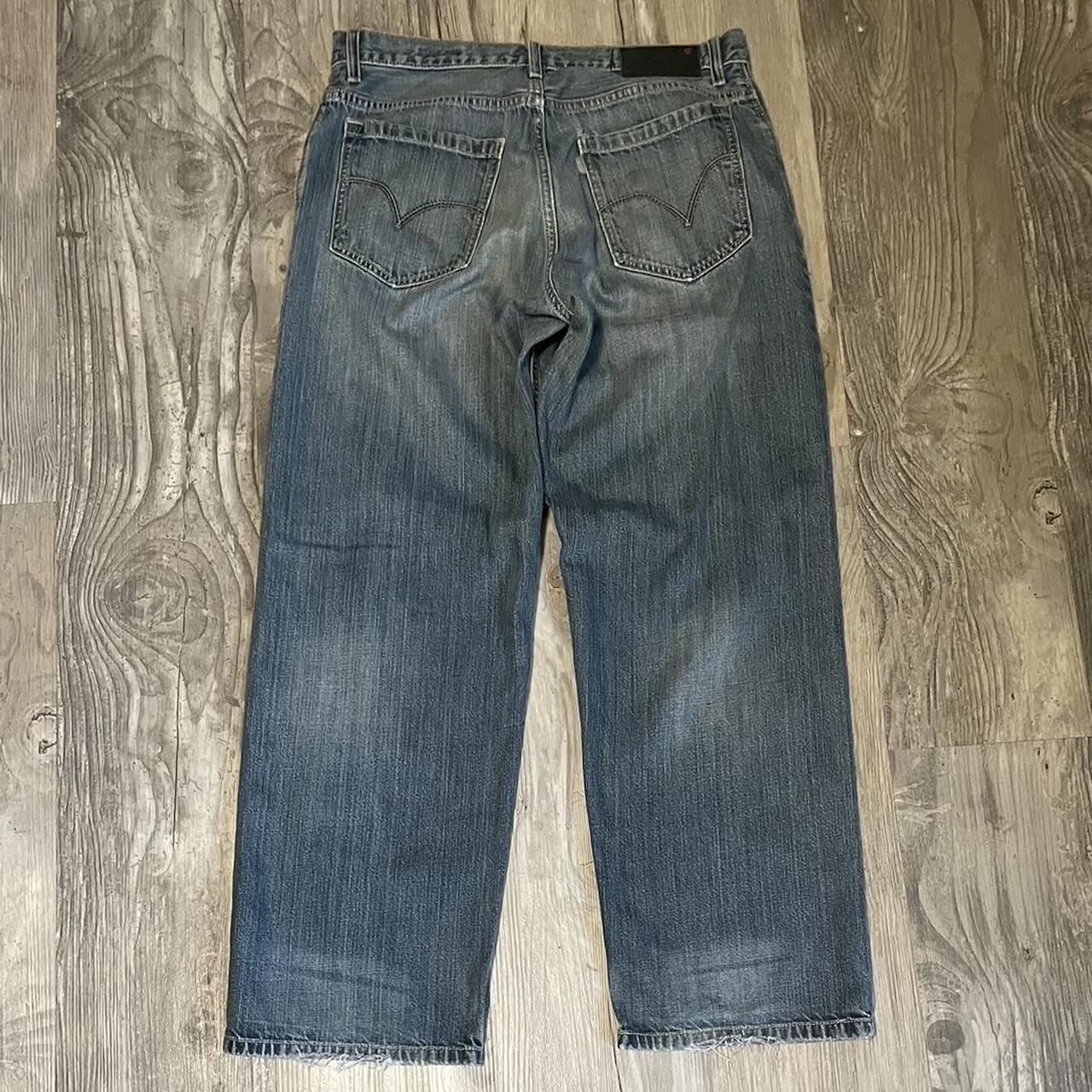 Levi's Men's Navy Jeans | Depop