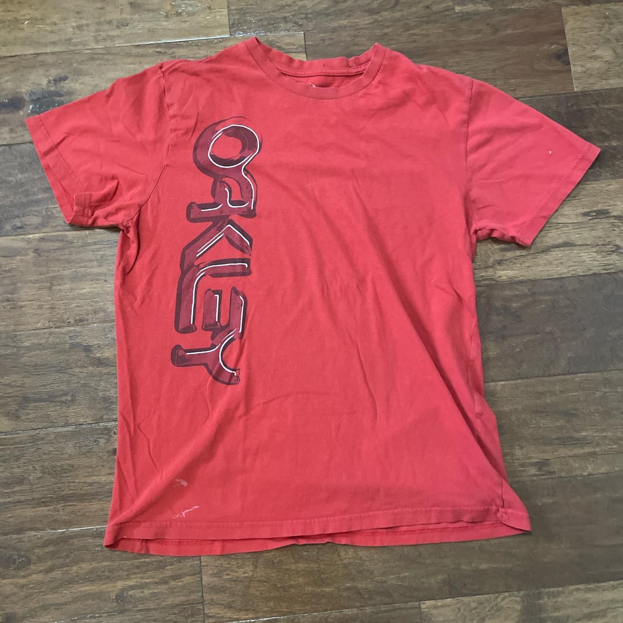 Oakley Men's Red and White T-shirt | Depop