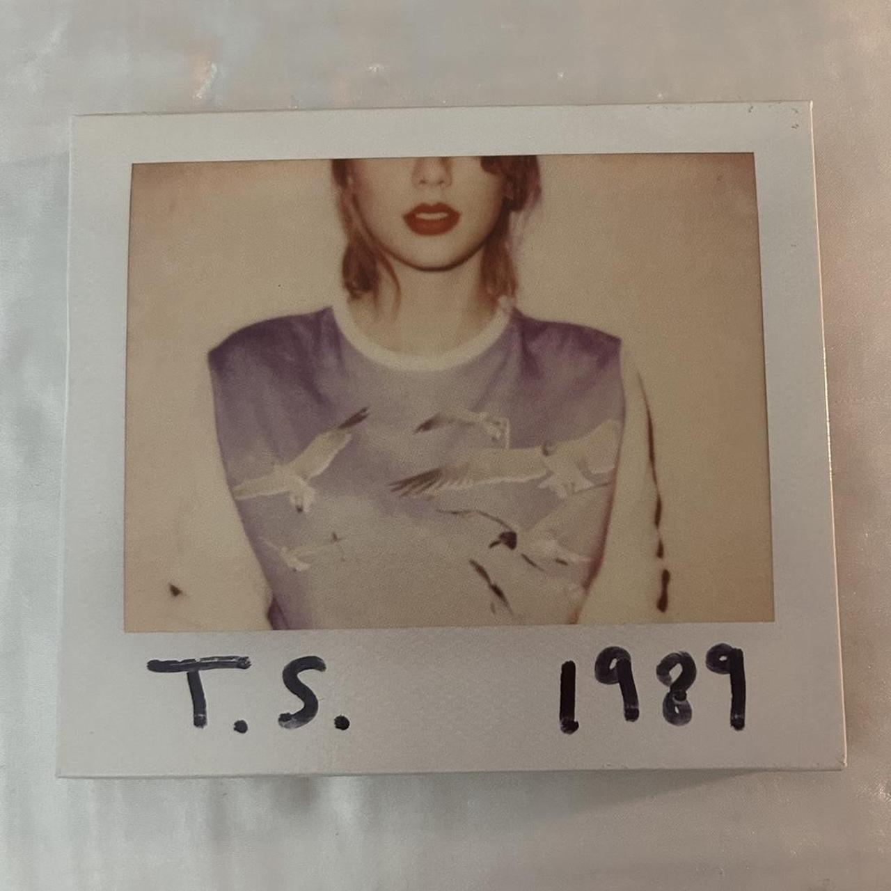 Taylor Swift 1989 (SV) CD WITHOUT polaroids comes... - Depop